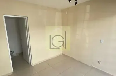 Aluguel de ponto comercial no centro de itu-sp: 1 sala, 1 banheiro e 15m² de área.