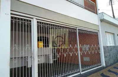 Imperdível oportunidade de compra: Casa de 4 quartos no Centro de Itu-SP, com 2 suítes, sala ampla e 243m² de área. Confira!