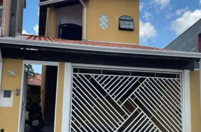 Aproveite a oportunidade de adquirir um lindo sobrado, esse imóvel é perfeito para quem busca conforto e sofisticação.