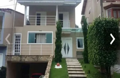 Sobrado a venda no renomado condomínio aruã, com 4 quartos sendo suítes, 3 salas, cozinha planejada, piscina, forno de pizza. por r$: 1.200.000 .