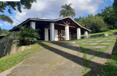 Chácara a venda em mogi das cruzes, com 3.500m², sendo 2 casas, lago, piscina, campo de futebol, todo murado, por r$:1.300.000 em mogi das cruzes.