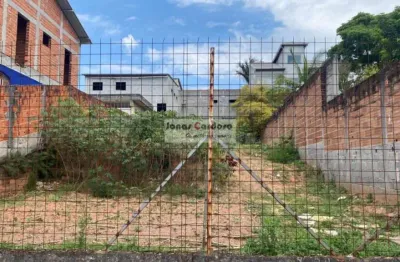 Acredite, esse terreno de 500m² é um verdadeiro tesouro!