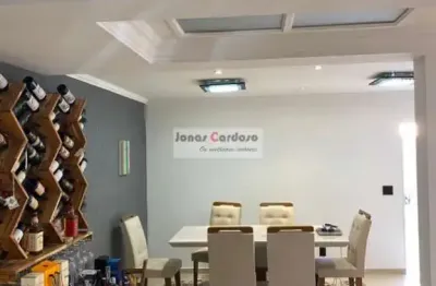 Um sobrado amplo em um condomínio fechado, que irá superar todas as suas expectativas!!