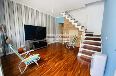 Casa à venda no condomínio cesar parque, mogi das cruzes. 2 dormitórios, área gourmet, piso laminado. viva com conforto e estilo!