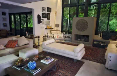 Casa a venda no mosaico essence com três suítes, elevador, fundo exclusivo para área verde preservada, piscina com aquecimento a gás. r$: 2.800.000,00