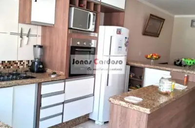 Casa para venda na vila suissa, com 3 quartos, aceita financiamento, espaço gourmet conta com churrasqueira, por apenas r$:800 mil. mogi das cruzes .