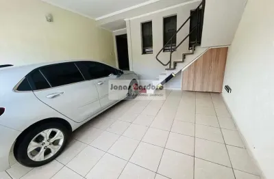Casa térrea à venda no jardim universo em mogi das cruzes. suíte com closet, área gourmet, 2 vagas cobertas. confira!