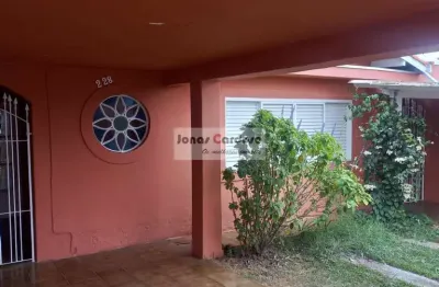 Casa à venda na vila oliveira, mogi das cruzes. com 3 quartos, 1 suíte, 3 salas, 3 banheiros, 3 vagas de garagem, 270m² de construção em bairro nobre.