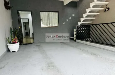 Casa assobradada à venda no jardim rubi em mogi das cruzes. com 2 quartos, 1 suíte com closet, sala home office, área gourmet e salão de festas.