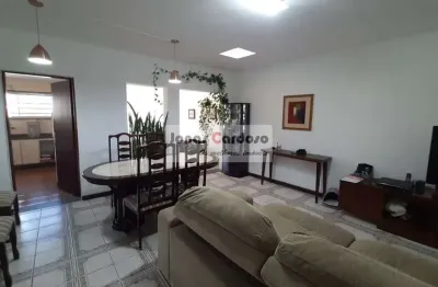 Casa térrea à venda na vila natal, mogi das cruzes. com 4 quartos, sala ampla , 3 banheiros, 6 vagas, 171,60 m² de área. venha conferir!