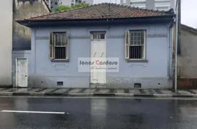 Imperdível oportunidade: para inevestir ou moradia no centro de mogi das cruzes, com 3 quartos, sala ampla e edícula, r$: 470 mil, aceita financiar.