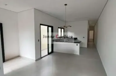 Casa térrea à venda em mogi das cruzes-sp, na vila mogilar, com 2 quartos, 1 sala, 2 banheiros. por 800 mil.