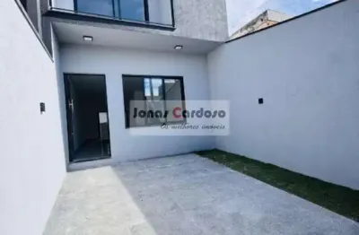 Sobrado à venda em mogi das cruzes-sp, jardim cintia. 3 quartos sendo 1 suíte com varanda, sala ampla. por apenas 630 mil. aceita financiamento.