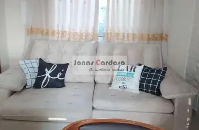 Apartamento com dois dormitórios, 1 banheiro social, sala, cozinha, área de serviço e 1 vaga de garagem.