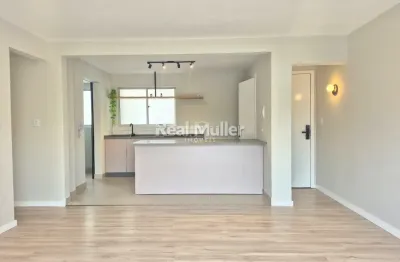 Apartamento 3 dormitórios (1 suíte) - bairro ahu – reformado - 2 vagas garagem