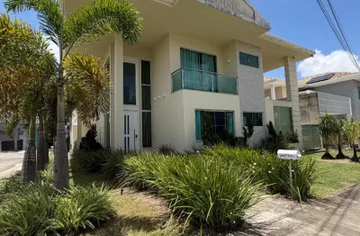 Sofisticação, espaço e conforto definem esta belíssima residência no Bosque das Palmeiras.