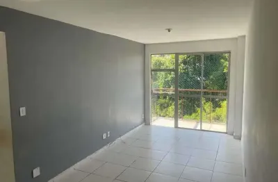 Apartamento com 2 quartos à venda na rua godofredo viana, taquara, rio de janeiro, 60 m2 por r$ 155.000
