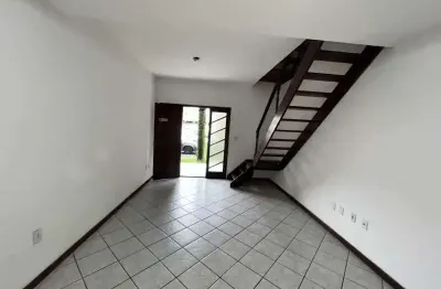 Casa em condomínio fechado com 4 quartos à venda na estrada do catonho, taquara, rio de janeiro, 120 m2 por r$ 300.000