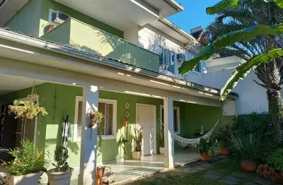 Casa em condomínio fechado com 4 quartos à venda na estrada da boca do mato, vargem pequena, rio de janeiro, 188 m2 por r$ 700.000