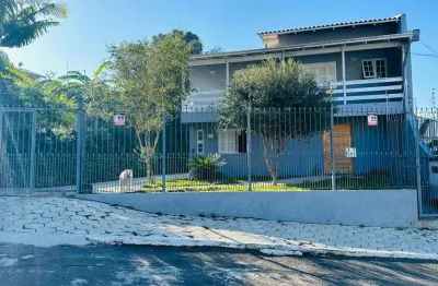 Casa com 3 dormitórios à venda, 181 m² por r$ 870.000,00 - centro - gravataí/rs