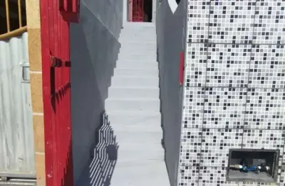 Casa para venda localizada no bairro campo limpo em feira de santana