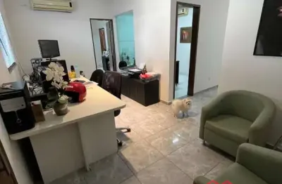 Venha conhecer essa casa disponível para venda, localizada no bairro sim em feira de santana