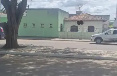 Oportunidade de investimento: casa no centro para venda localizada no bravo distrito de serra preta