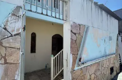 Casa duplex à venda e locação localizada no parque ipê, cidade nova em feira de santana