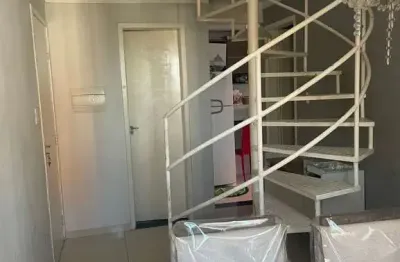 Apartamento cobertura a venda no  condomínio santana tower localizada na fraga maia em feira de santana