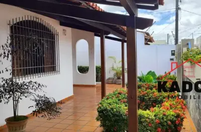 Casa para venda  espaço e conforto localizada no  conjunto milton gomes na queimadinha em feira de santana