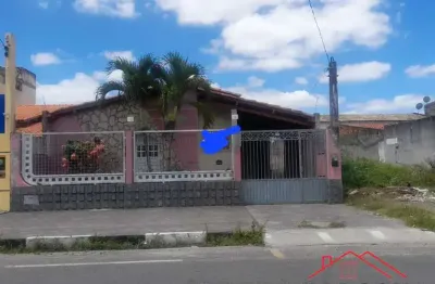 Casa para venda bem  localizada no bairro capuchinhos em feira de santana