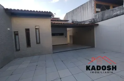 Casa para locação localizado próximo a praça ex combatente em feira de santana