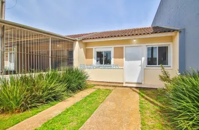 Casas de 1 e 2 dormitórios com pátio privativo e infraestrutura completa, além de fácil acesso aos principais pontos da região.