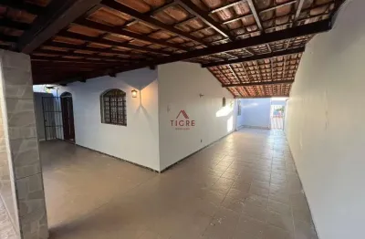 Casa com 3 quartos para alugar na rua estrela, 17, juliana, belo horizonte por r$ 2.700