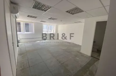 Sala comercial com 130m² para locação no brooklin na região da berrini