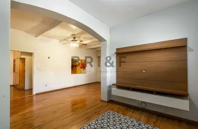 Sobrado a venda e  locação com 212m², 4 dormitórios, 2 suítes e 2 vagas no brooklin