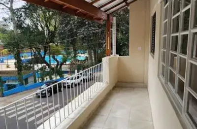 'oportunidade única! propriedade na vila guarani - zona sul com 3 casas independentes e terreno amplo de 240m²'
