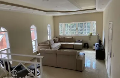 'espetacular sobrado de luxo em condomínio exclusivo: tranquilidade e sofisticação nos alpes da cantareira!'
