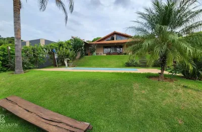 Maravilhosa chacara na cidade de atibaia - 3 dormitórios, piscina, espaço gourmet e  1000m² de terreno.