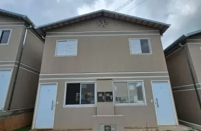 Sobrado com 2 dormitorios e uma vaga de garagem na cidade de Bragança com preço de oportunidade. A VENDA!!!