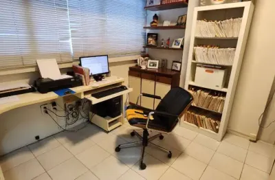 Sala comercial à venda em ondina, salvador-ba: 96m², 1 sala, 2 banheiros, 2 vagas de garagem.