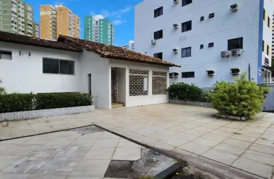 Casa comercial na pituba, salvador-ba: 5 quartos, 3 suítes, 5 salas, 6 banheiros, 4 vagas e 421 m². venha conferir!