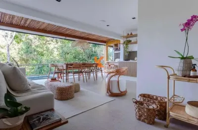 Imperdível! casa em condomínio de luxo na praia do forte, mata de são joão-ba: 2 quartos, 2 suítes, 2 salas, 3 banheiros, 2 vagas, 115m².