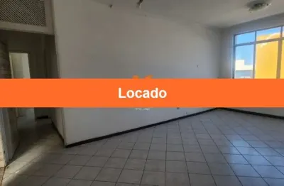 Apartamento para locação na Pituba, Salvador-BA: 3 quartos, 1 suíte, 2 salas, 3 banheiros, 1 vaga de garagem - 117,13m².