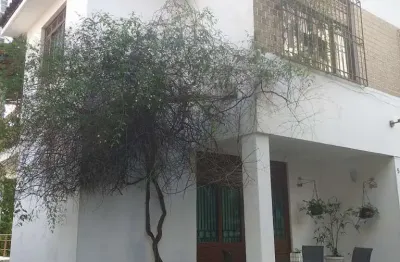 Casa à venda em salvador-ba, jardim apipema: 3 quartos, 1 suíte, 2 salas, 3 banheiros, 5 vagas de garagem, 610m² de área.