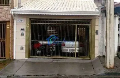 Oportunidade !! sobrado a venda em uma localização privilegiada, próxima ao shoping pollo, escolas,