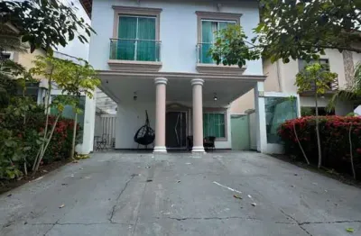 Casa no residencial laranjeiras, localizado no bairro de flores.