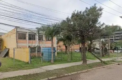 Casa com 3 quartos para alugar no Anchieta, Porto Alegre 
