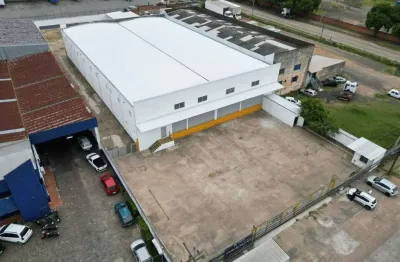 Casa comercial com 4 salas para alugar no Rubem Berta, Porto Alegre 