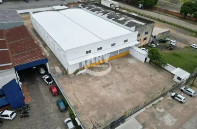 Casa comercial com 4 salas para alugar no Rubem Berta, Porto Alegre 